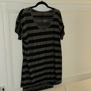 Sheer and jersey high low tshirt